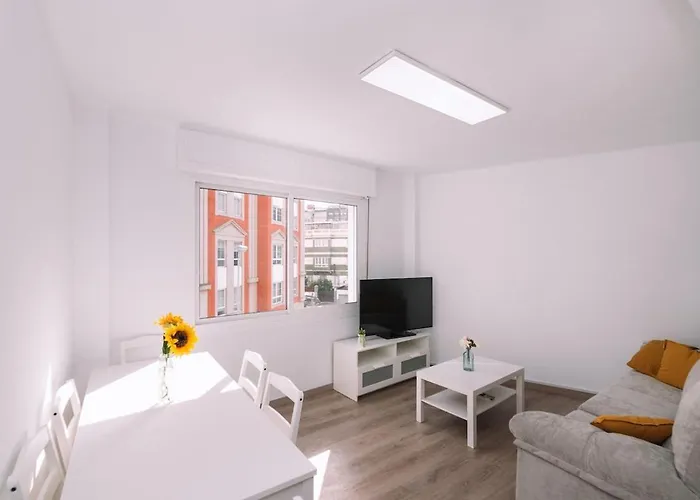 Espacioso, Comodo En El Centro By *